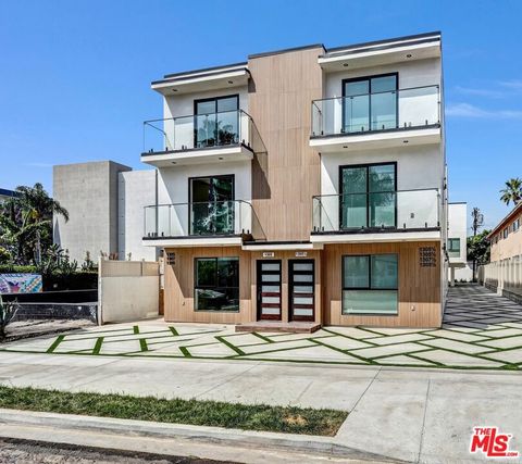 Photo of 1305 N Sycamore Avenue #1305, Los Angeles, CA 90028 (MLS # 26712543)