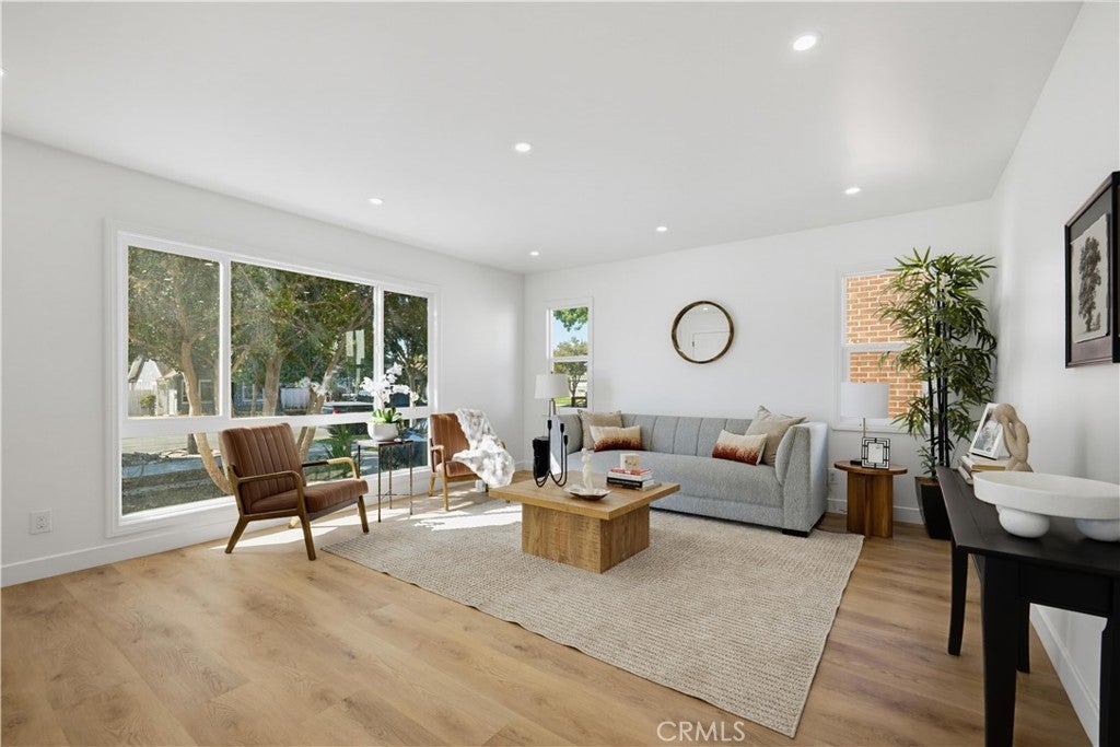 641 Plaza Serena