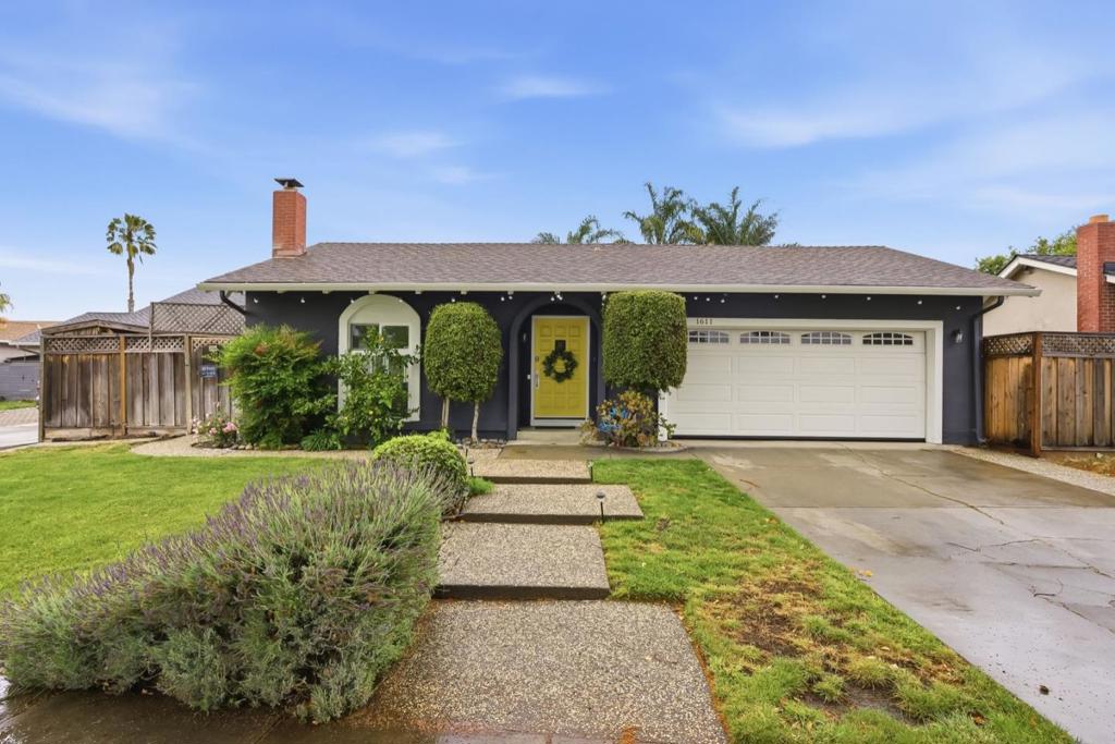 1611 Shreen Court
