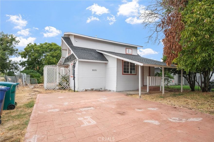 This lovely starter home sits on over a 9,000 sf lot, the house features  recent upgrades; newer laminate flooring throughout the three bedrooms and three full baths,  granite counters in the kitchen,  two-tone paint throughout the interior and exterior,  panel interior doors,  light fixtures, baseboards/trim, all three showers have been also newly remodeled. There is a large walk-in pantry and an inside laundry room to accommodate a growing family. Schedule your showing today and don't miss out! Great home for first time home buyers or investors.