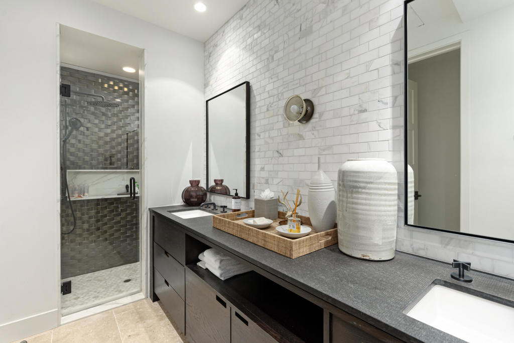 The Hideaway - Residential