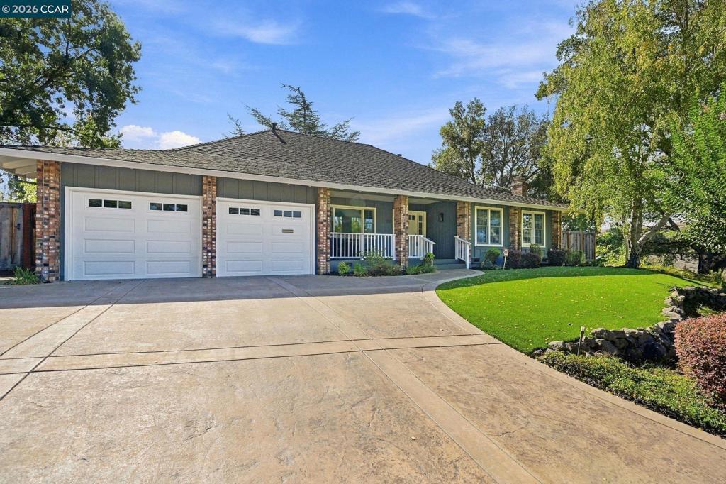 303 Calle La Mesa