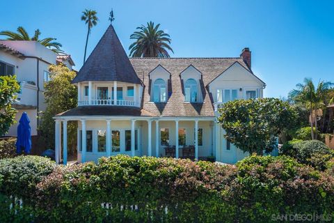 Photo of 7337 Olivetas Ave Ave, La Jolla, CA 92037 (MLS # 2600316SD)