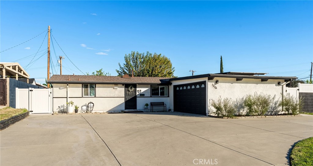 1326 N Viceroy Avenue