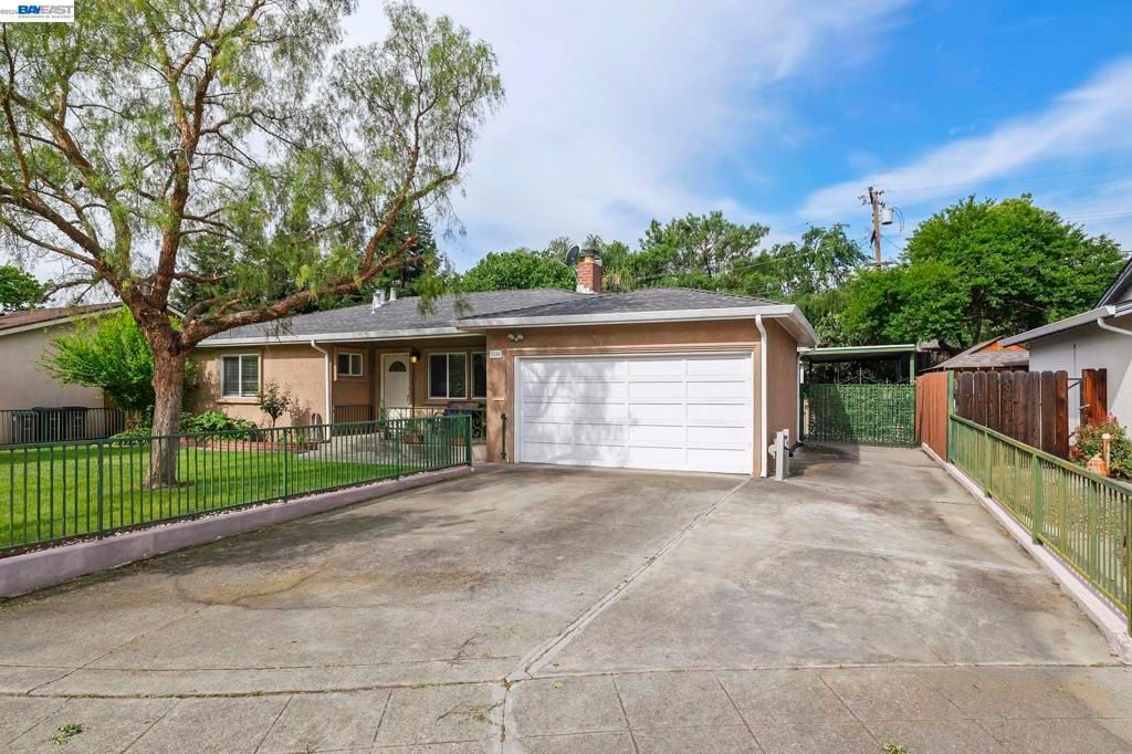 Photo of 8280 Cardiff Dr Dr, Dublin, CA 94568 (MLS # 41131239)