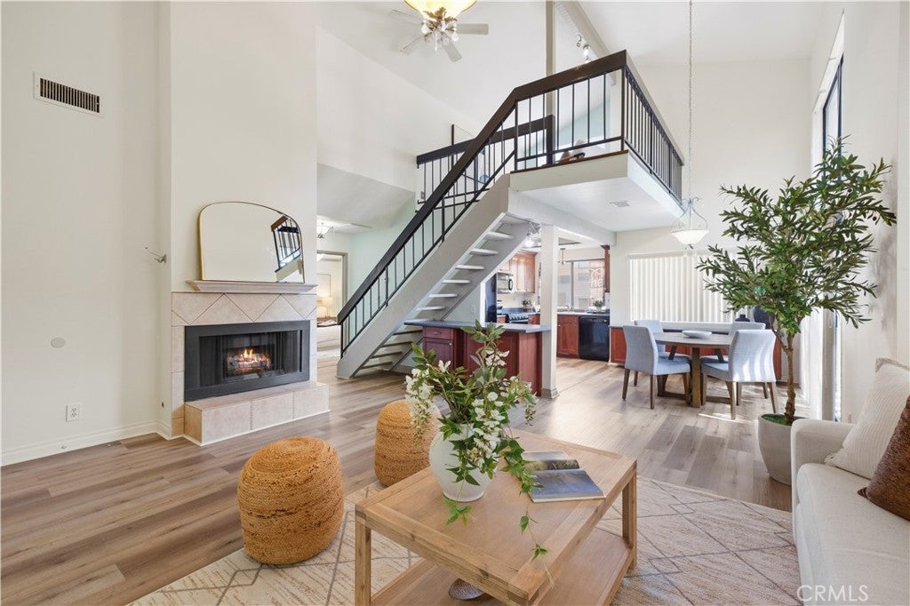 18433 Hatteras 507