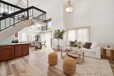Photo of 18433 Hatteras ST, Tarzana, CA 91356 (MLS # SR26208362)