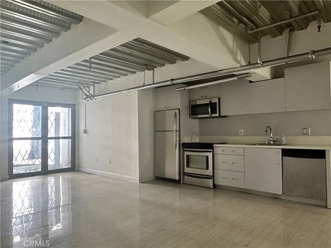 Photo of 600 S Spring St #R107, Los Angeles, CA 90014 (MLS # SR26046492)