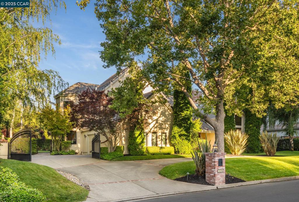 3284 Blackhawk Meadow Dr