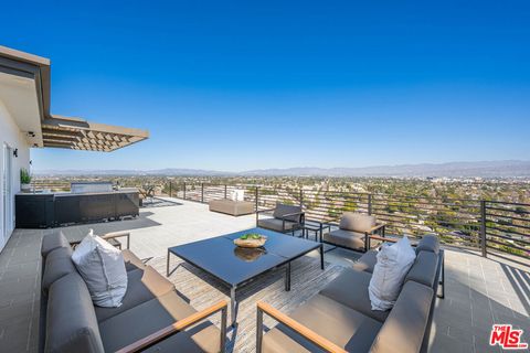 11725 Laurelwood Drive Studio City CA 91604