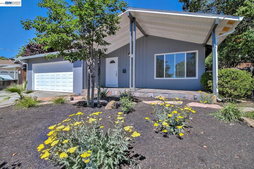 3136 Claudia Dr