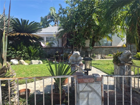 Photo of 813 8th ST, San Fernando, CA 91340 (MLS # IV26219637)