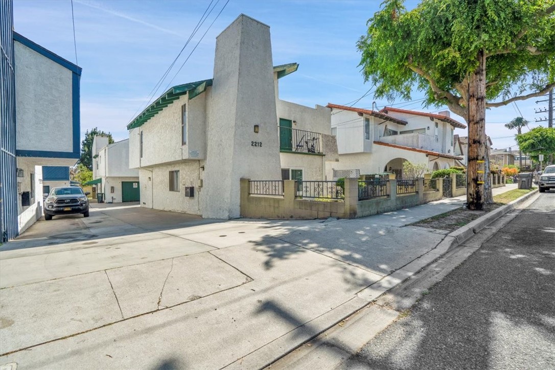 2212 Grant Avenue