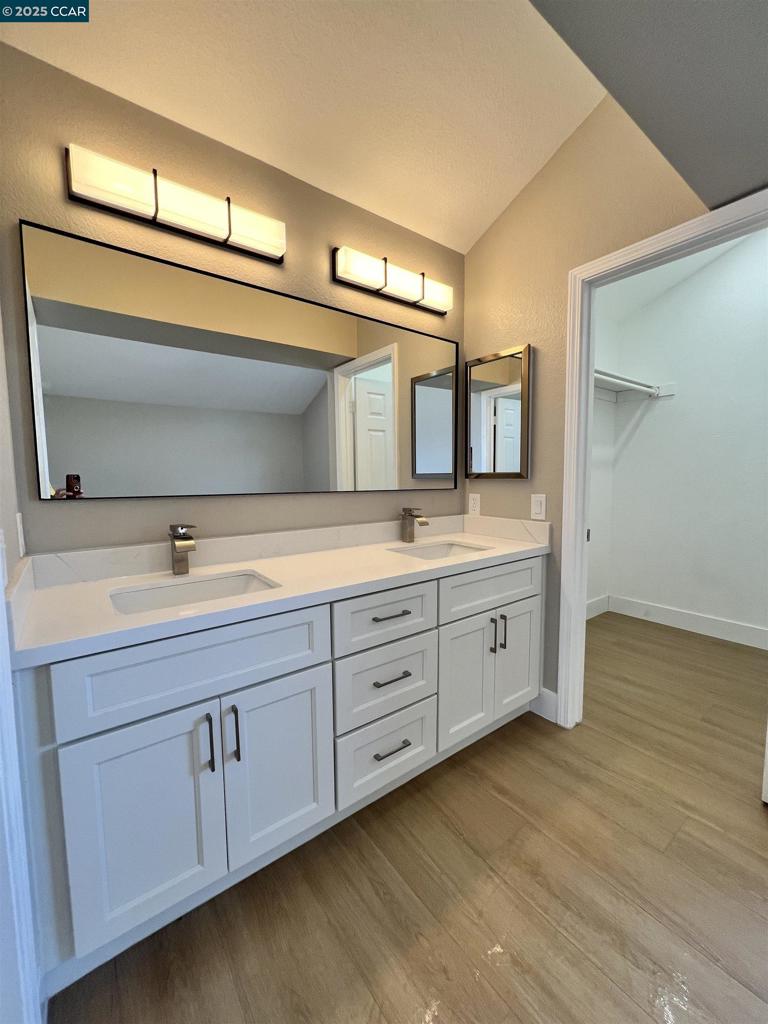 GLEN COVE - Residential