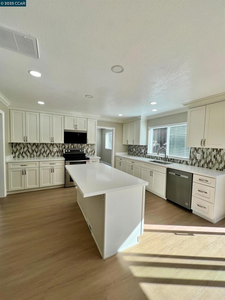 GLEN COVE - Residential