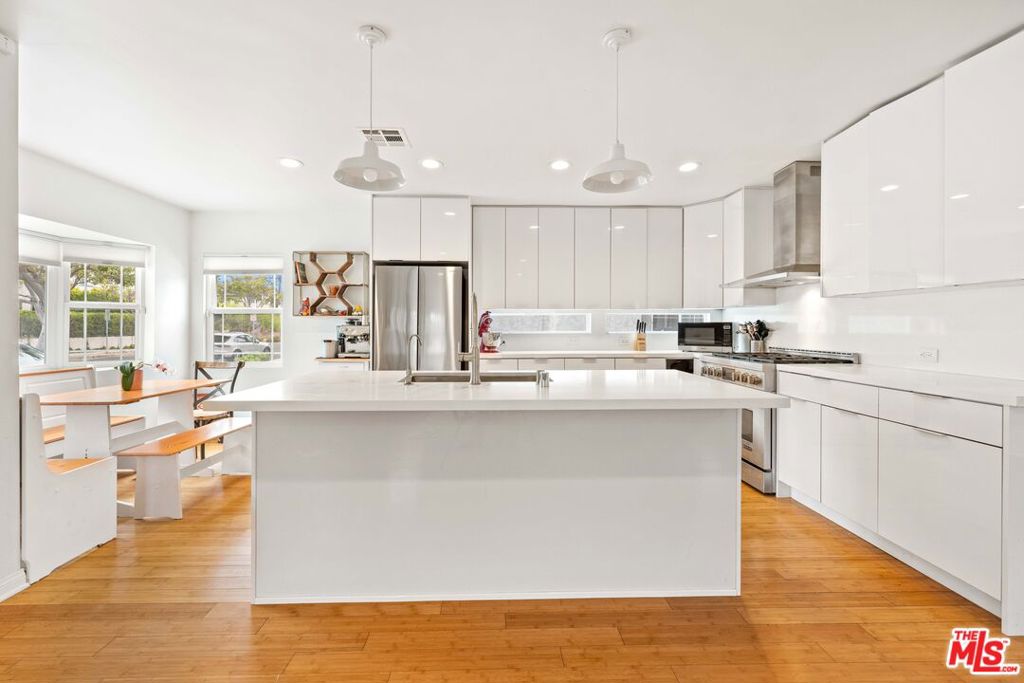 Properties 1 2348 29th Street