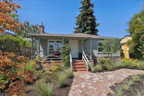 Photo of 2622 Garfield Street, San Mateo, CA 94403 (MLS # ML82056349)
