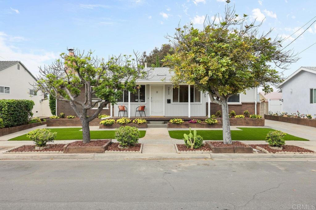 3833 Tomahawk Lane