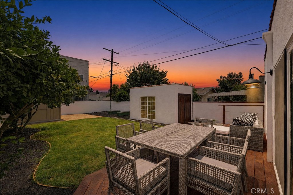 2912 W 30th