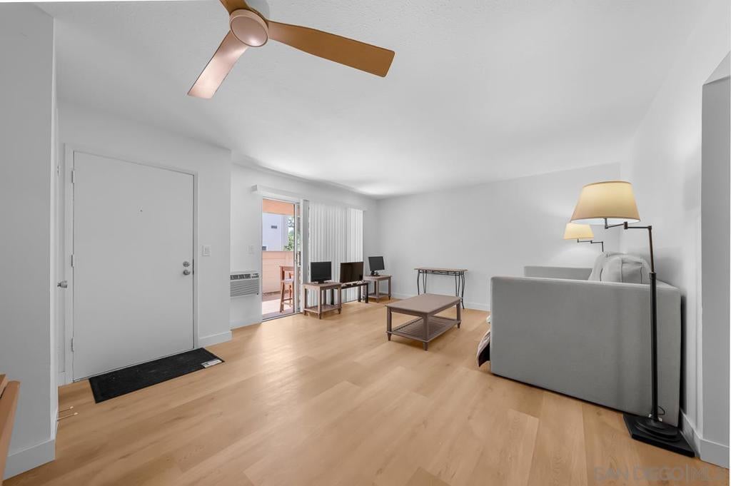 3266 Ashford St. ST M, San Diego CA 92111
