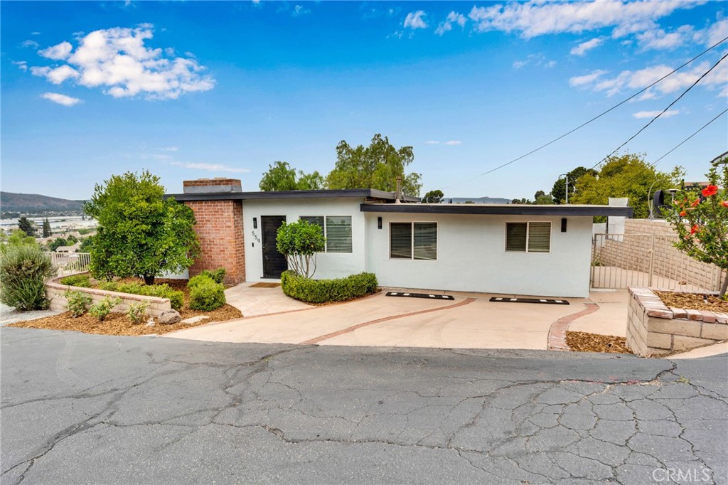 559 Slope Drive