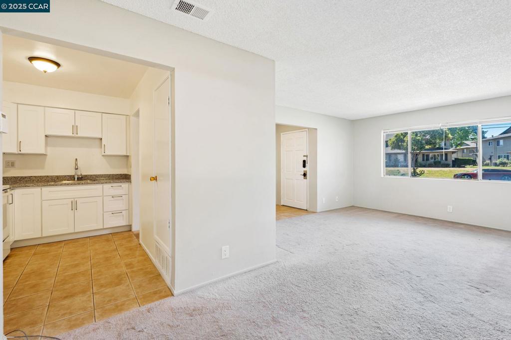 DEL RIO CONDOS - Residential