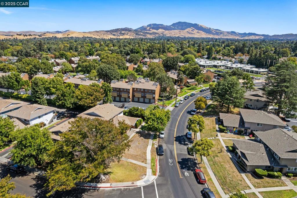 DEL RIO CONDOS - Residential