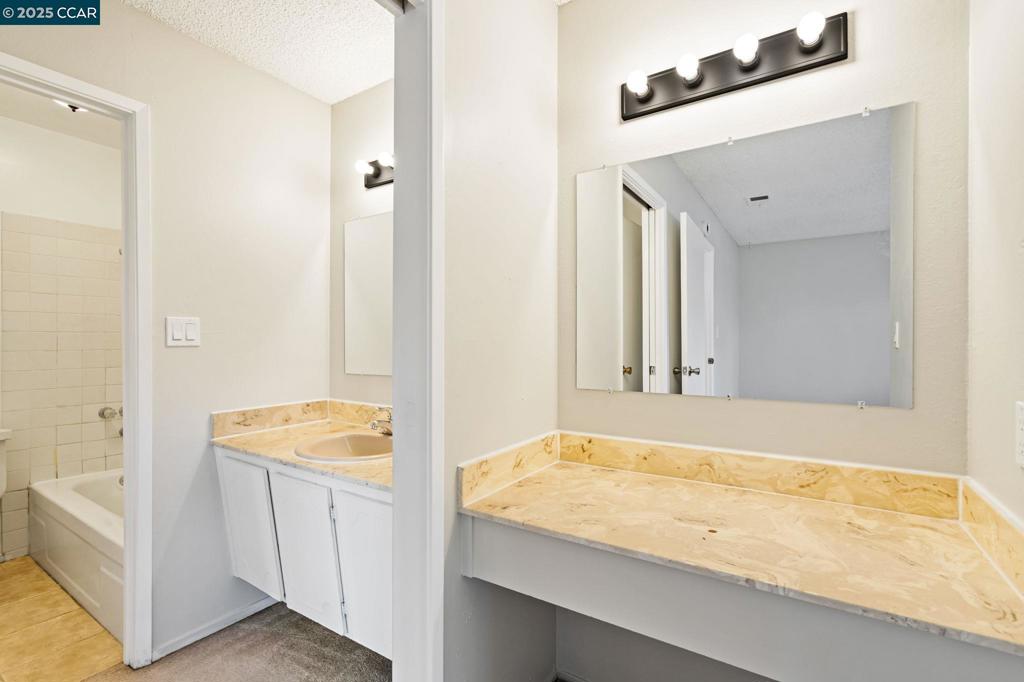 DEL RIO CONDOS - Residential