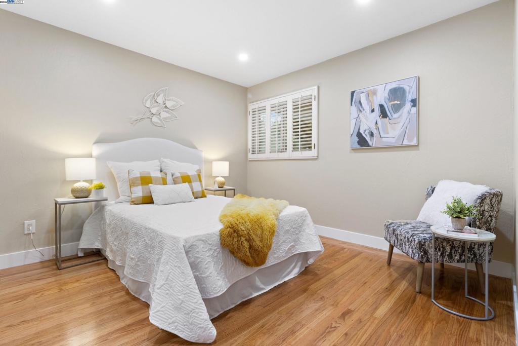 RICHMOND HEIGHTS - Residential