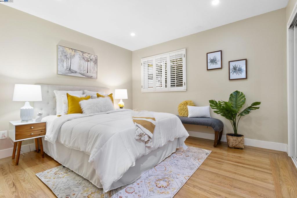 RICHMOND HEIGHTS - Residential