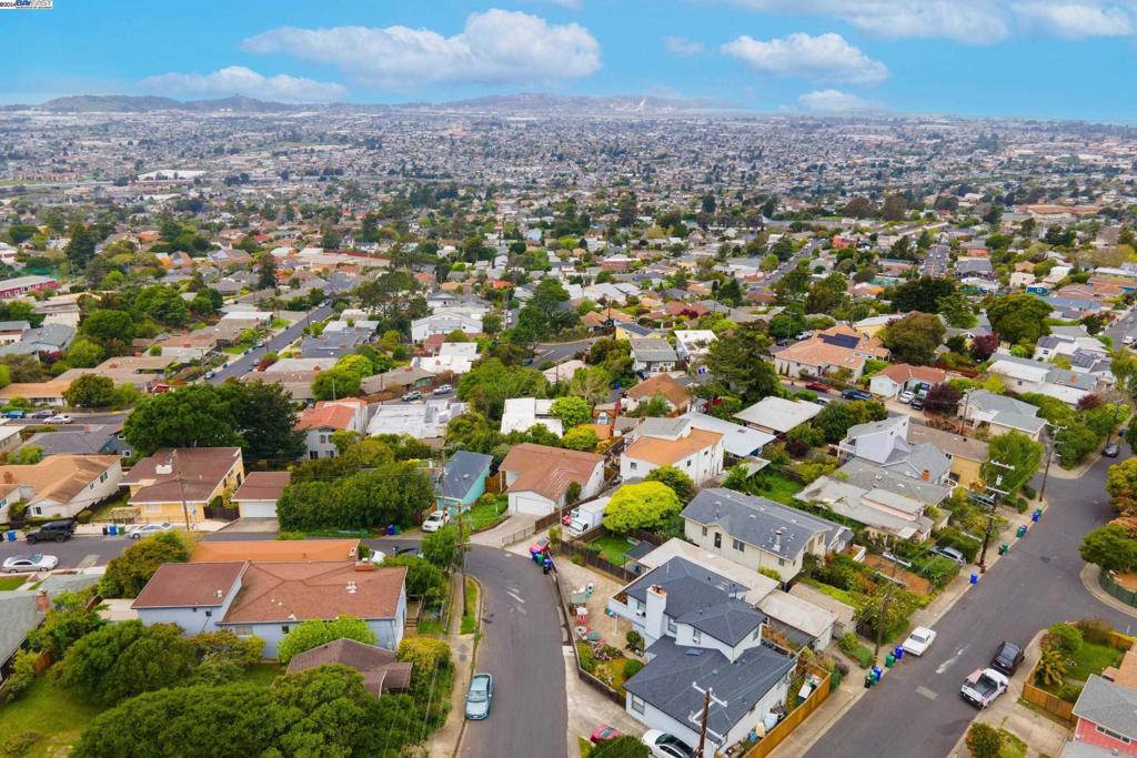 RICHMOND HEIGHTS - Residential