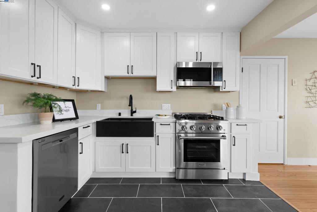 RICHMOND HEIGHTS - Residential