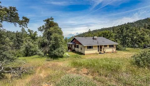Photo of 5723 Colorado Rd, Mariposa, CA 95338 (MLS # FR26105070)