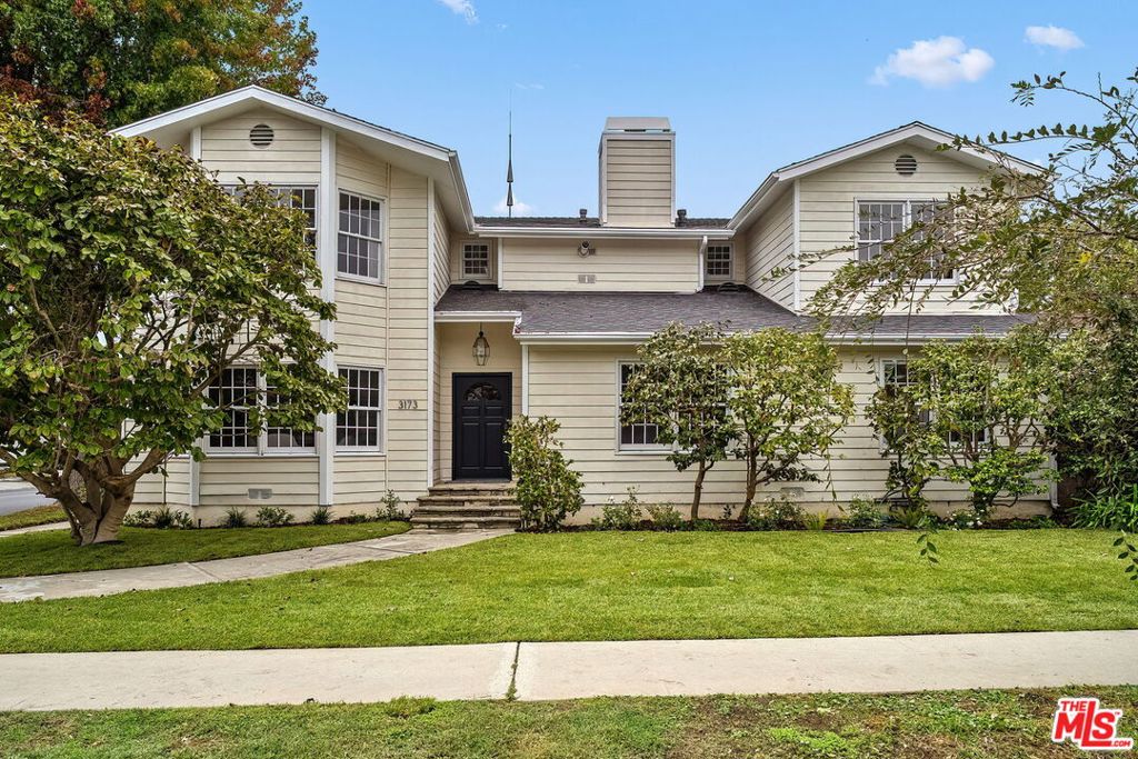 Photo of 3173 Butler Avenue, Los Angeles, CA 90066 (MLS # 26101695)
