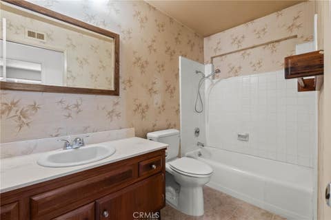 Tiny photo for 620 Janetwood Dr Dr, Oxnard, CA 93030 (MLS # OC26093475)