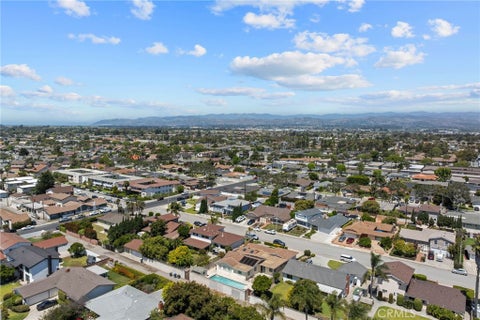 Tiny photo for 620 Janetwood Dr Dr, Oxnard, CA 93030 (MLS # OC26093475)