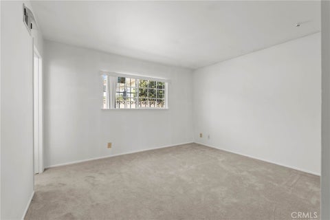 Tiny photo for 620 Janetwood Dr Dr, Oxnard, CA 93030 (MLS # OC26093475)