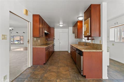 Tiny photo for 620 Janetwood Dr Dr, Oxnard, CA 93030 (MLS # OC26093475)