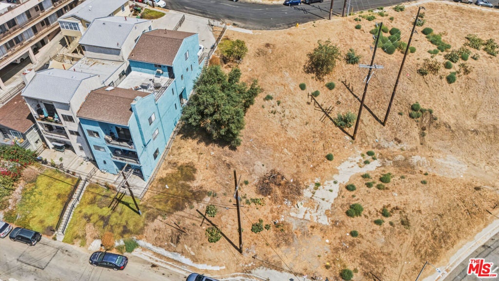 702 Lookout Dr