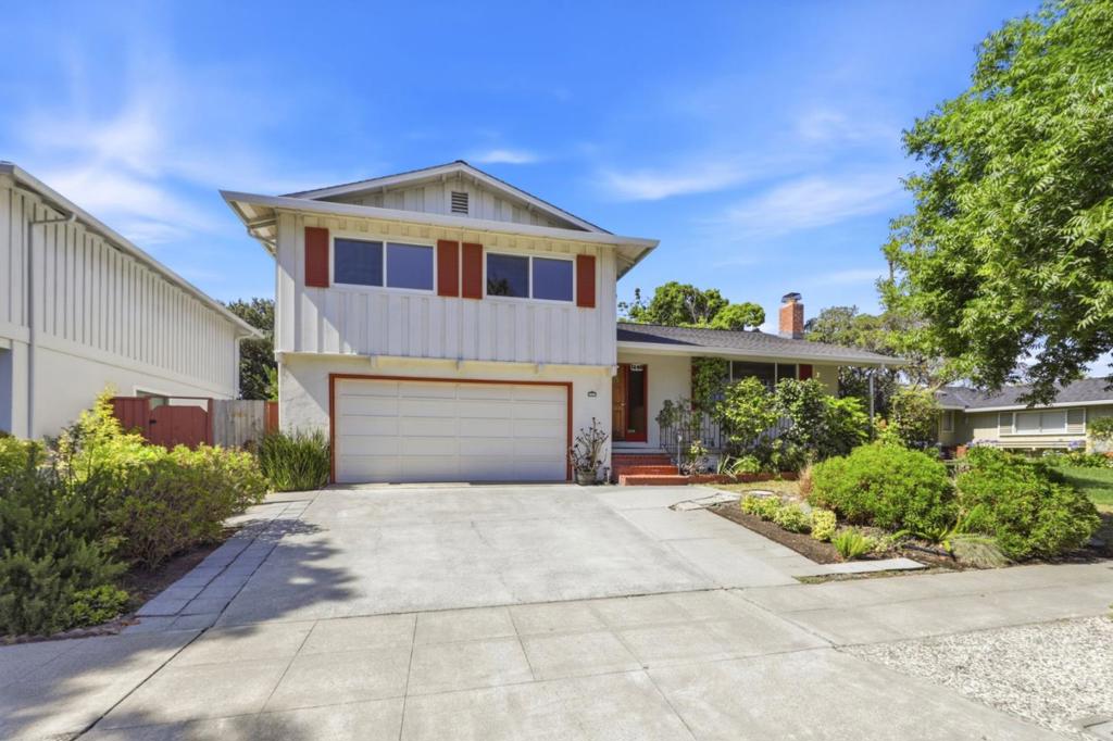 Photo of 1142 Viscaino Avenue, Sunnyvale, CA 94086 (MLS # ML82050182)