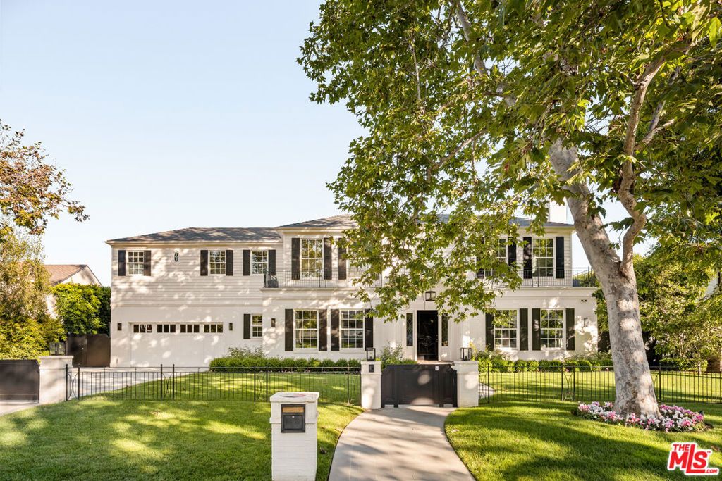 Photo of 1232 Corsica Drive, Pacific Palisades, CA 90272 (MLS # 26669625)