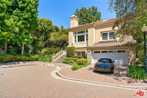 Photo of 11829 Henley Lane, Los Angeles, CA 90077 (MLS # 26827873)