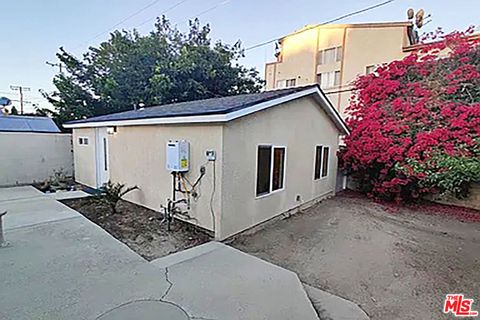 Photo of 6720 Van Noord Avenue, North Hollywood, CA 91606 (MLS # 26662341)