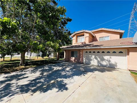 Photo of 12452 Kirkwood DR, Victorville, CA 92392 (MLS # CV26106508)