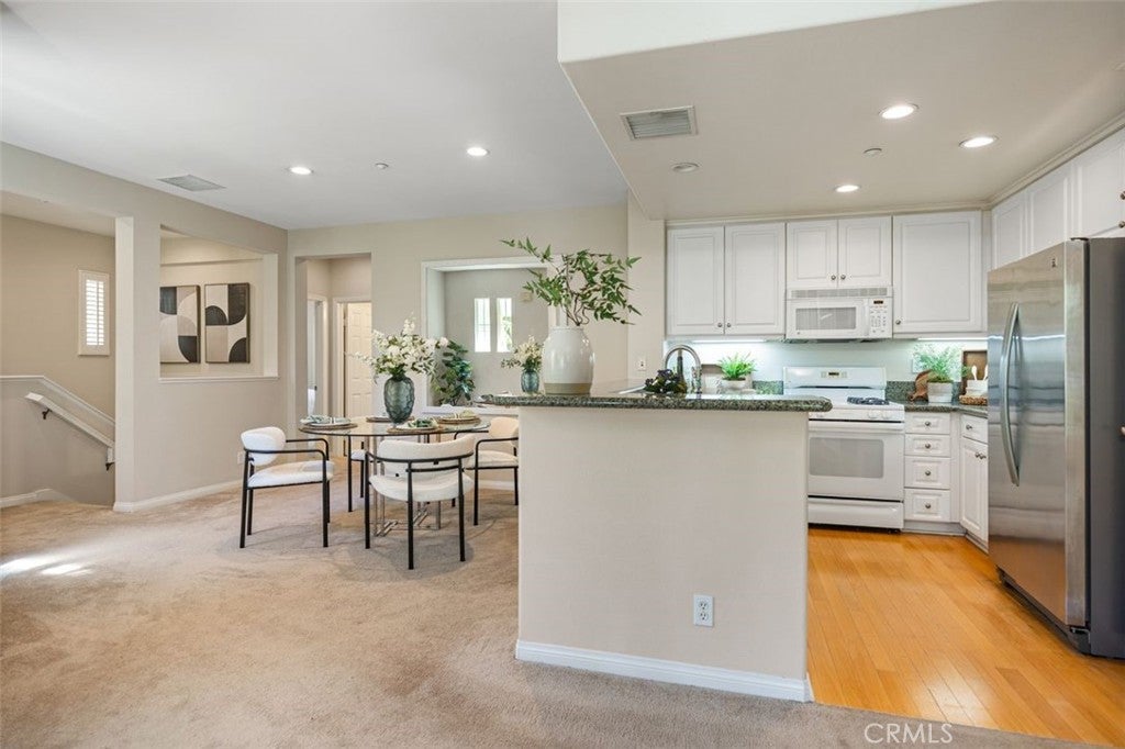 33 Flowerbud, Irvine CA 92603 - Photo 17