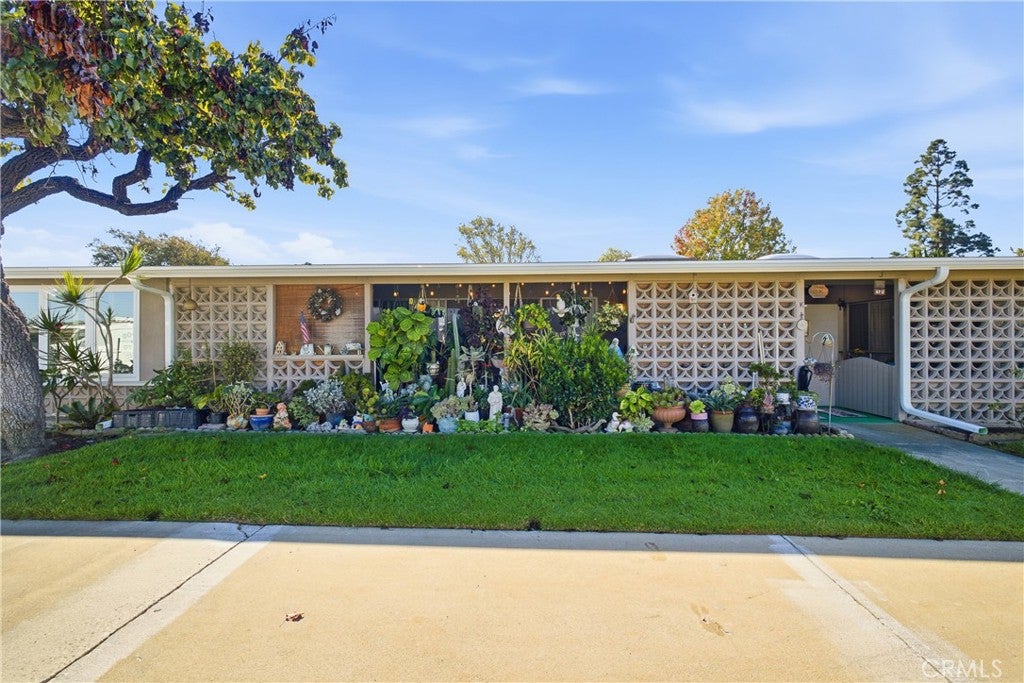 1300 Mayfield Road