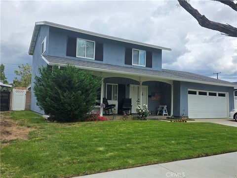 Photo of 22337 Los Tigres Drive, Saugus, CA 91350 (MLS # SR26075947)