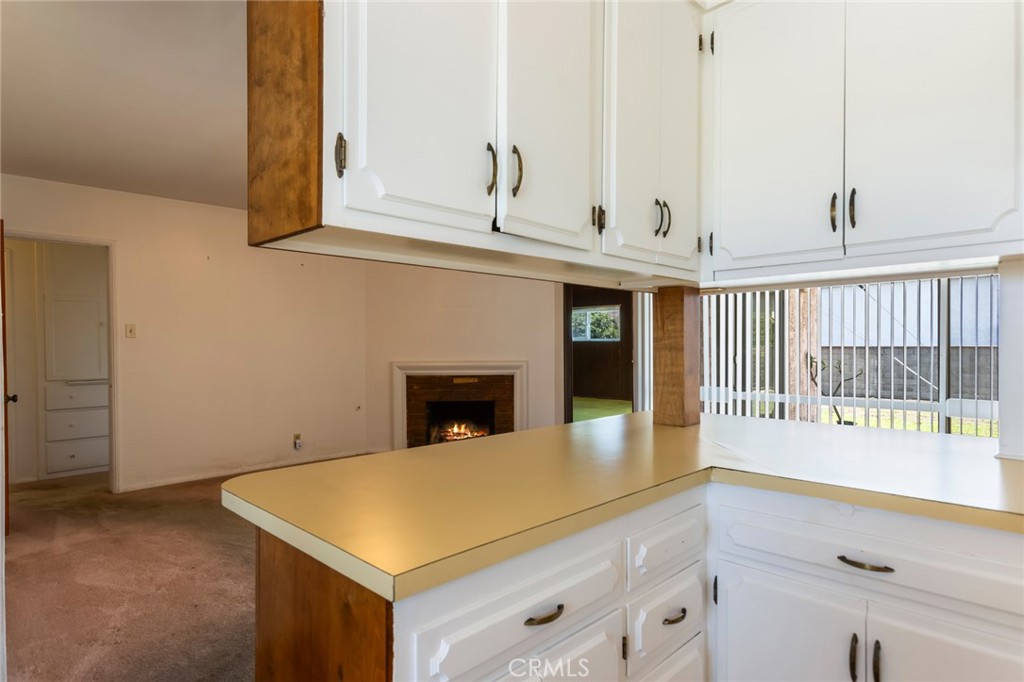 1952 W 153rd St