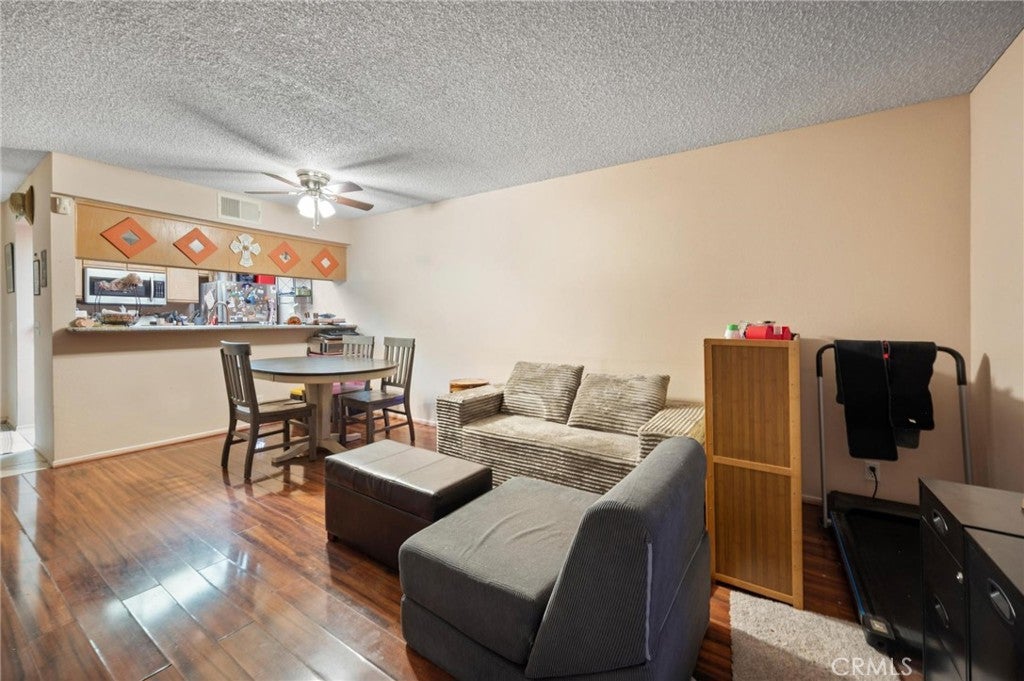 12601 Van Nuys Boulevard 119