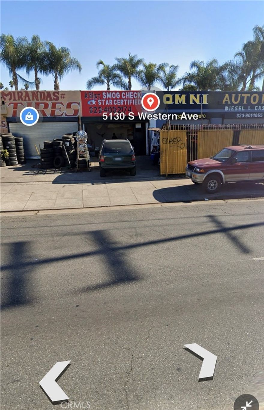 Prime location, potential development opportunity. The property is zoned LAC2 making it suitable for a wide range of commercial uses and allowing for a creative reimagining of the space. Positioned in a high visibility area with close proximity to the freeway. This location benefits from strong traffic flow and convenient access for patrons.